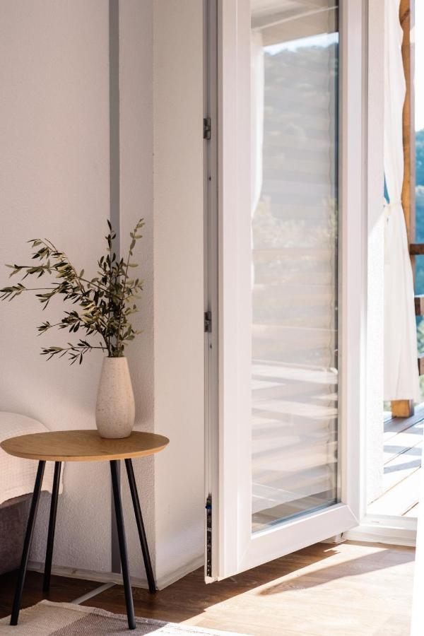Nature House With A Wooden Porch - Pasika, House Tonka Pucisca Exteriör bild